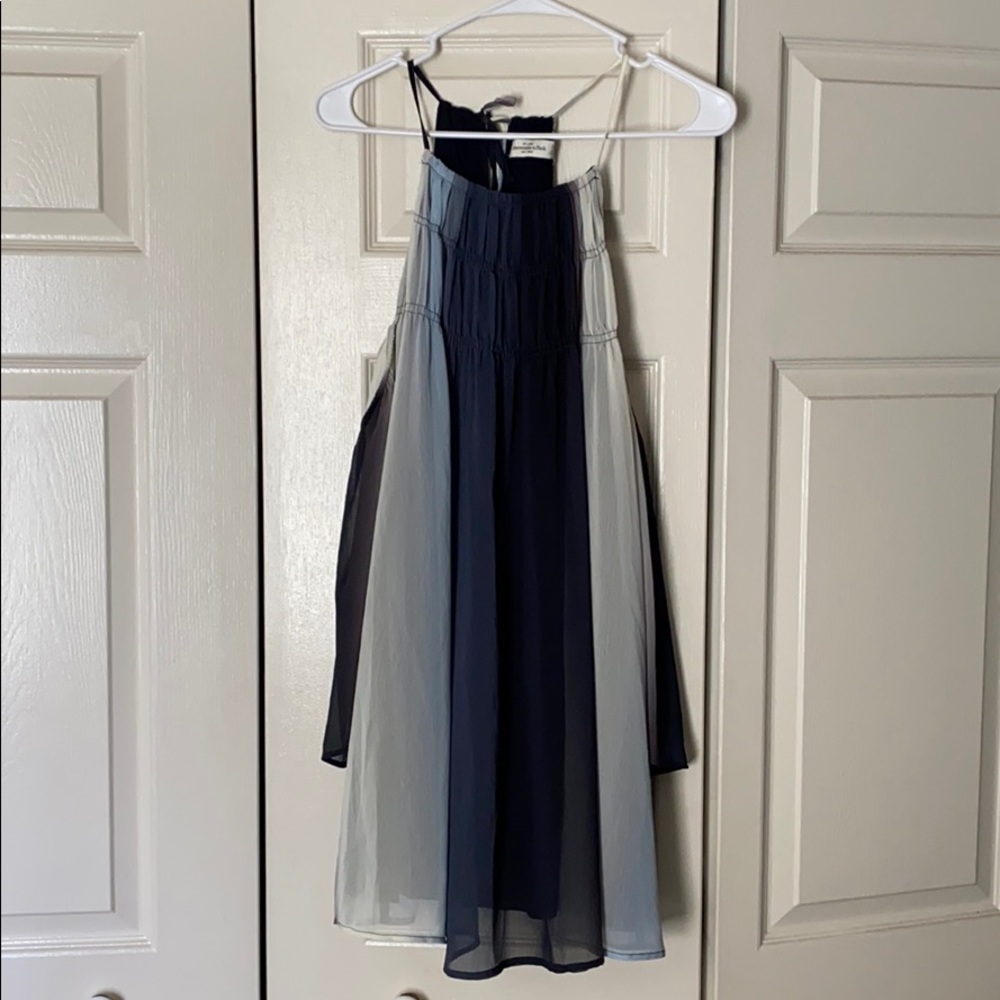 Swing style dress with off the shoulder sleeves